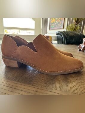 Chelsea & Violet Tan Suede Slip-On Mule